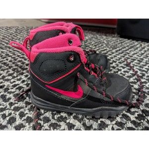 Nike Hills Mid (TD) Girls Toddler Size 6c 685623 002 Pink Black H20 Repel Boots